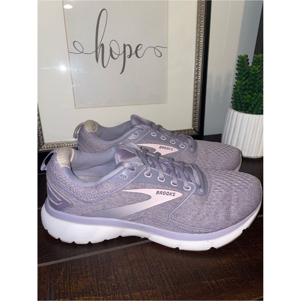 Brooks Transmit 3 Lavender Light Pink Running Sneakers Size 9.5